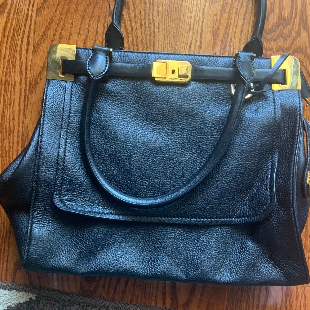 BRAND NEW Micheal kors blake black satchel